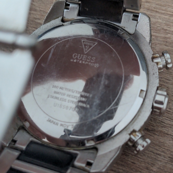 GUESS Watch - Picture 4 of 5